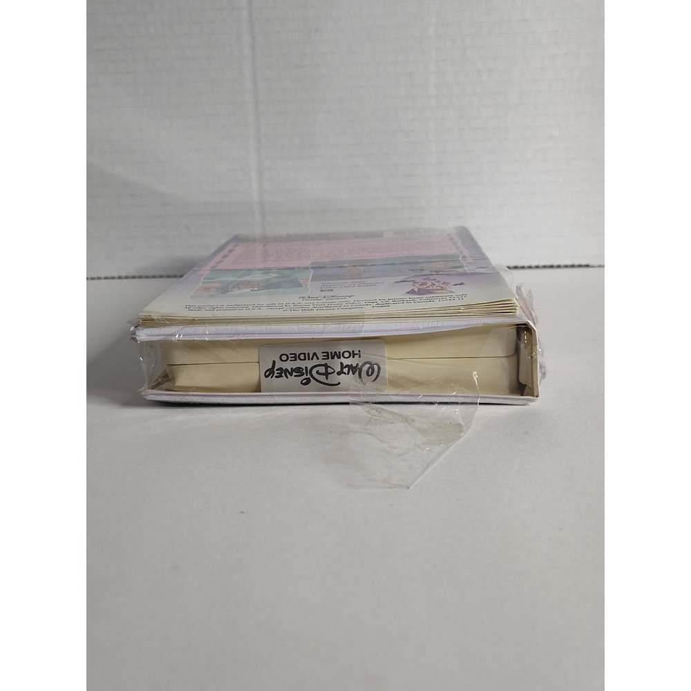 NEW SEALED WINNIE THE POOH FRANKENPOOH VHS TAPE W/ 4 FACE MASKS PACKAGING RIPPED - Picture 4 of 4